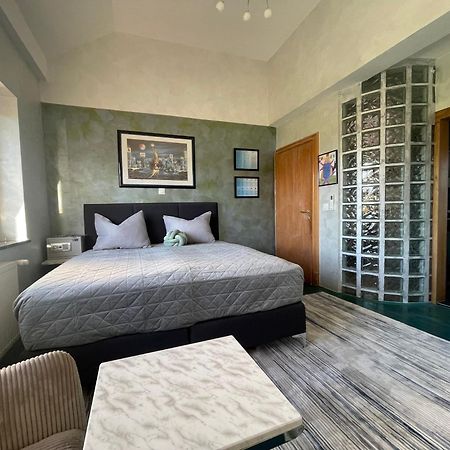 Tona - Miran Apartman - Parking - Samostalna Prijava Карловац Экстерьер фото
