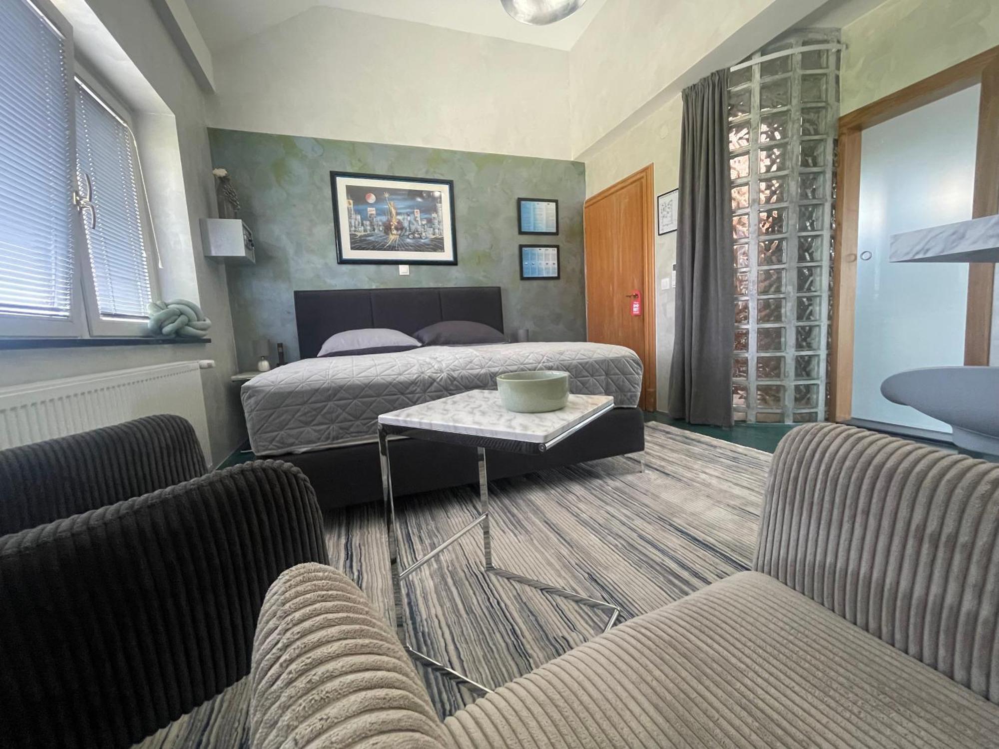 Tona - Miran Apartman - Parking - Samostalna Prijava Карловац Экстерьер фото